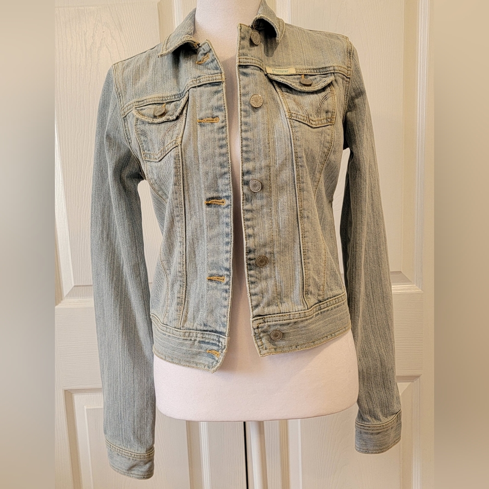 Hollister Company Crop Stretch Denim Jacket Size Small